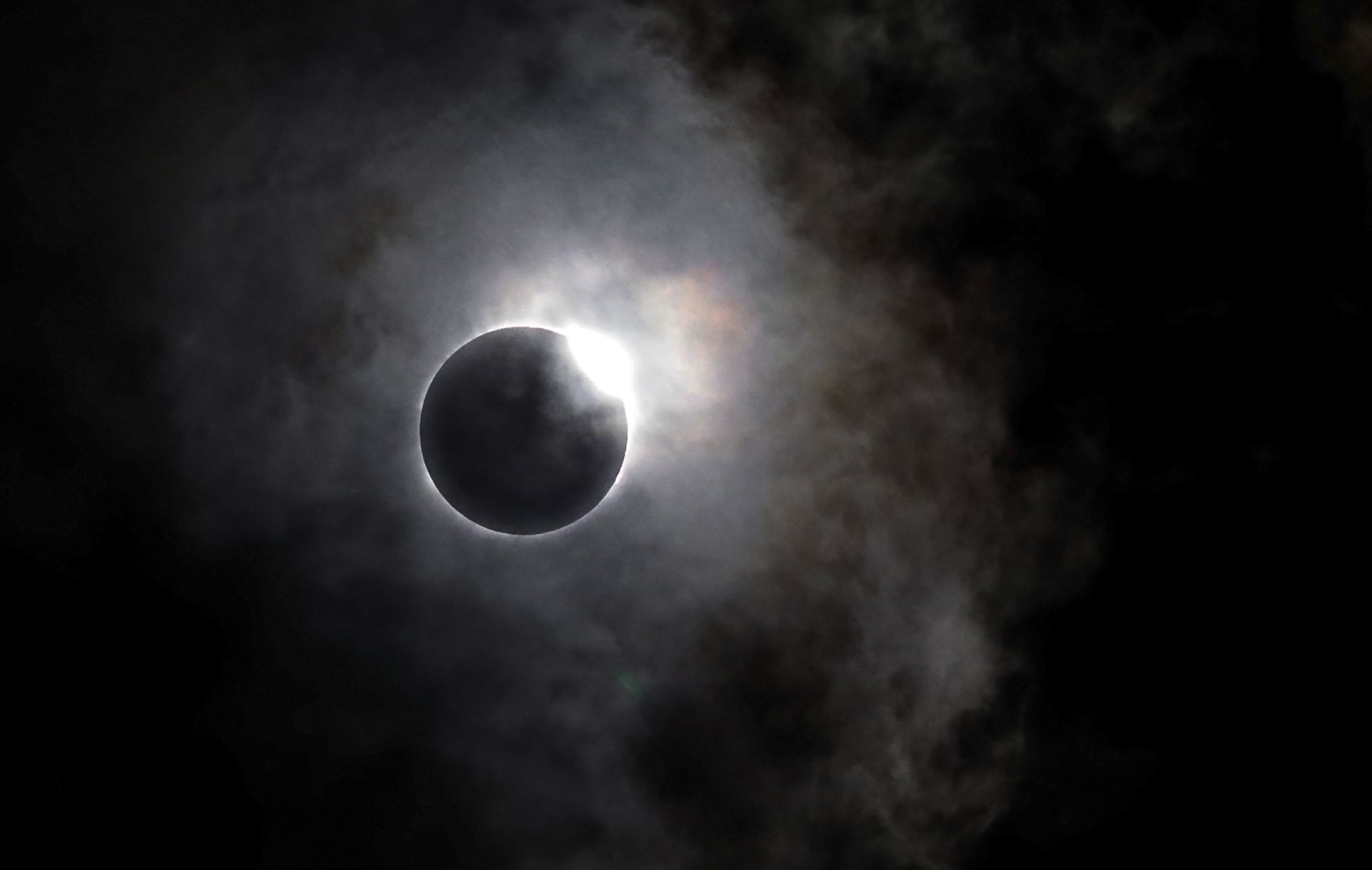 Saluki Stadium draws eclipse fans